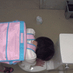 【衝撃GIF画像】 JSとJCがトイレでレイプされてるんだが・・・。